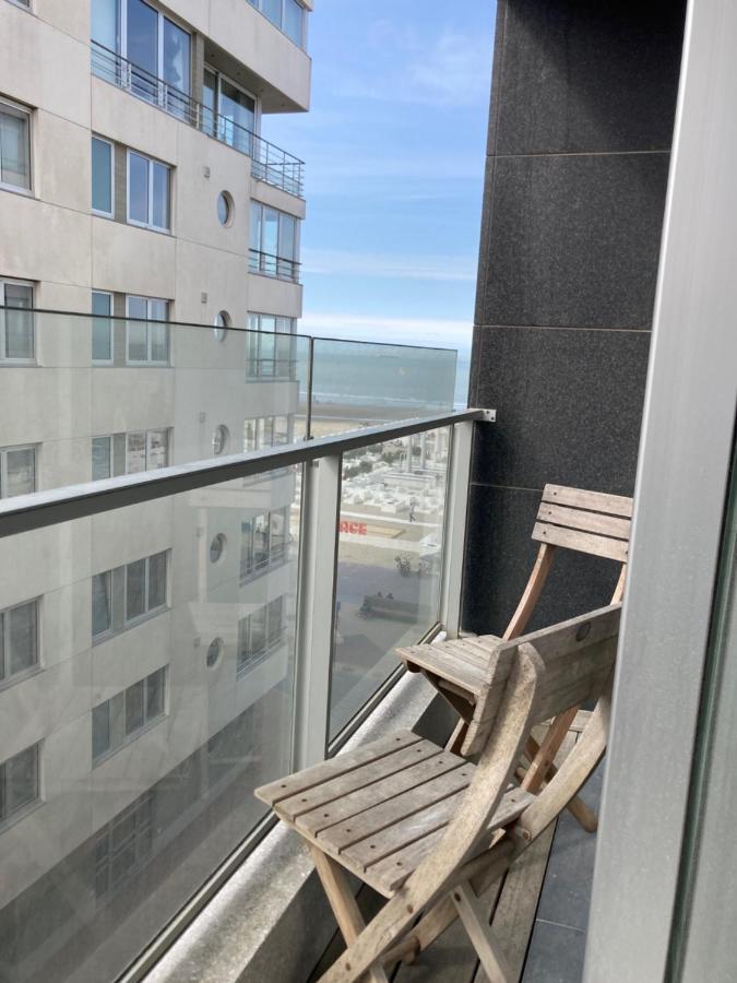 Appartement Met Zicht Op Zee Knokke-Heist Exteriör bild